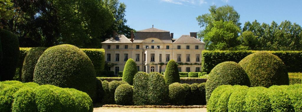 5 Gastronomic Retreats Through France’s Finest Hotels