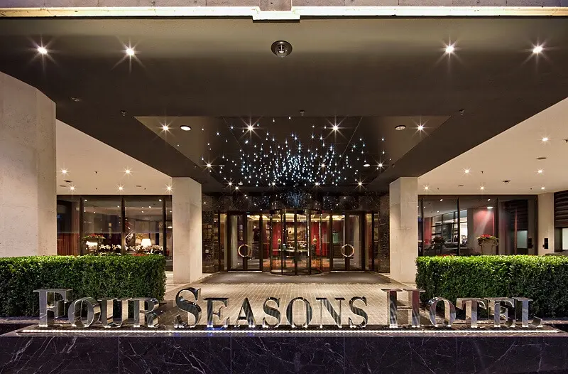 A Valentine’s Escape with Four Seasons: Romance Awaits