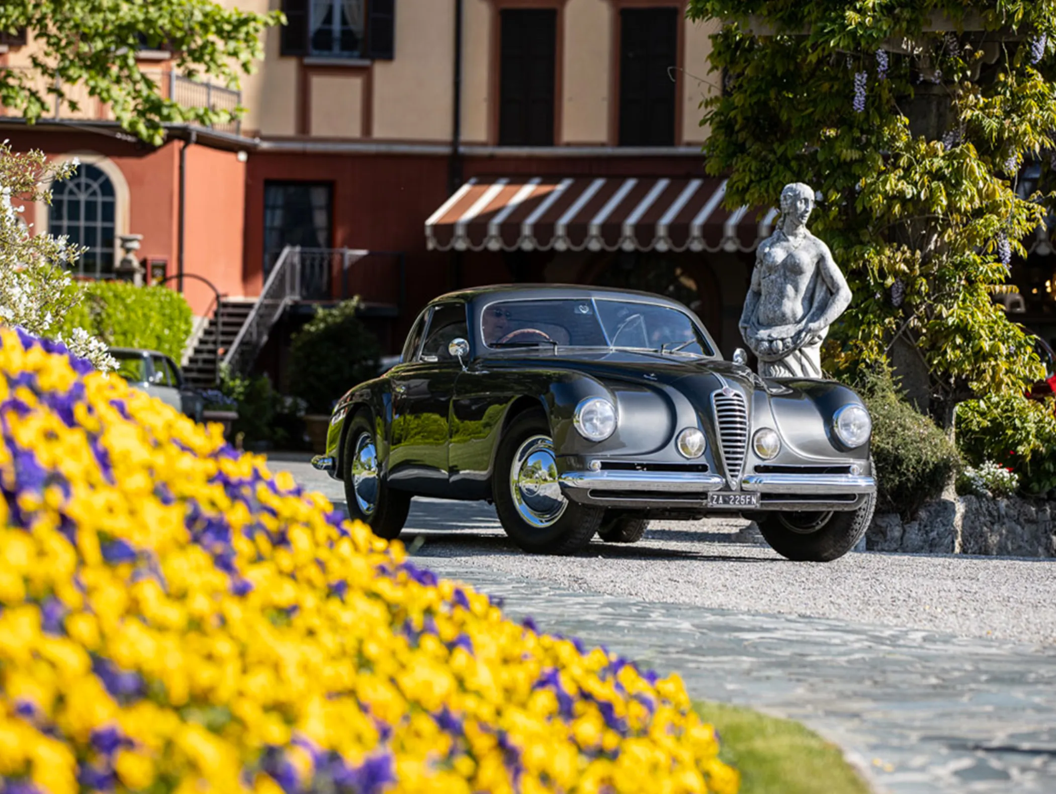 One Lake One Car Villa D'Este
