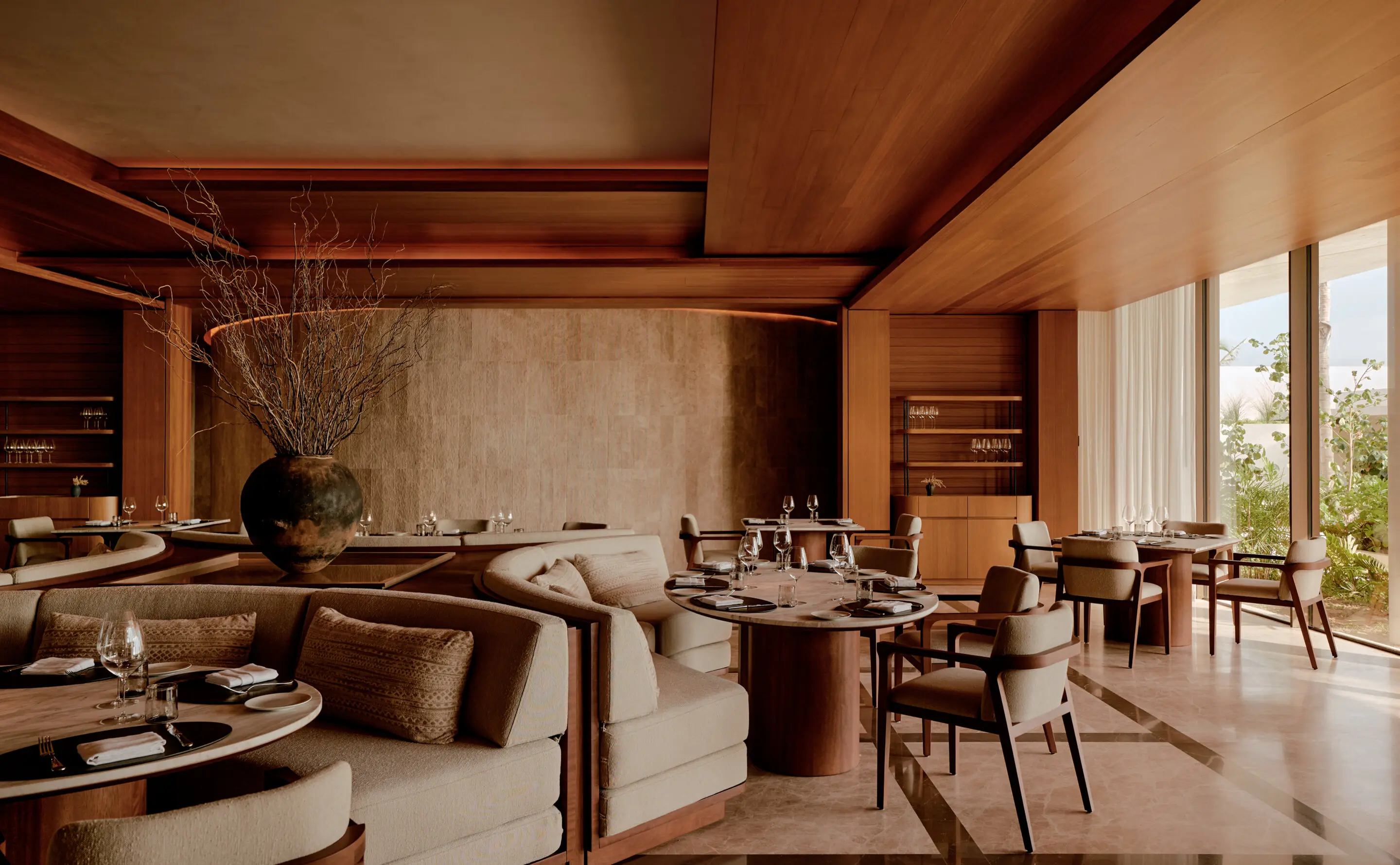 Amanvari Mexico Arva Indoor