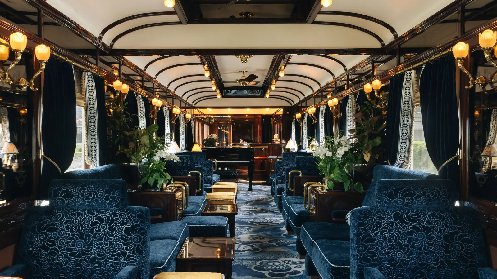 Luxury Christmas Train Rides