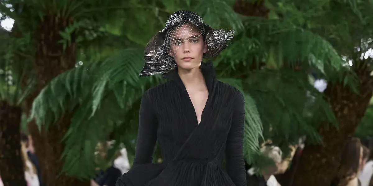 Dior FW26/27 Couture Blooms In The Musée Rodin Gardens
