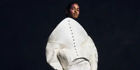 London Fashion Week: Harris Reed SS27 Turns Seven Years of Drama Into a Study in White