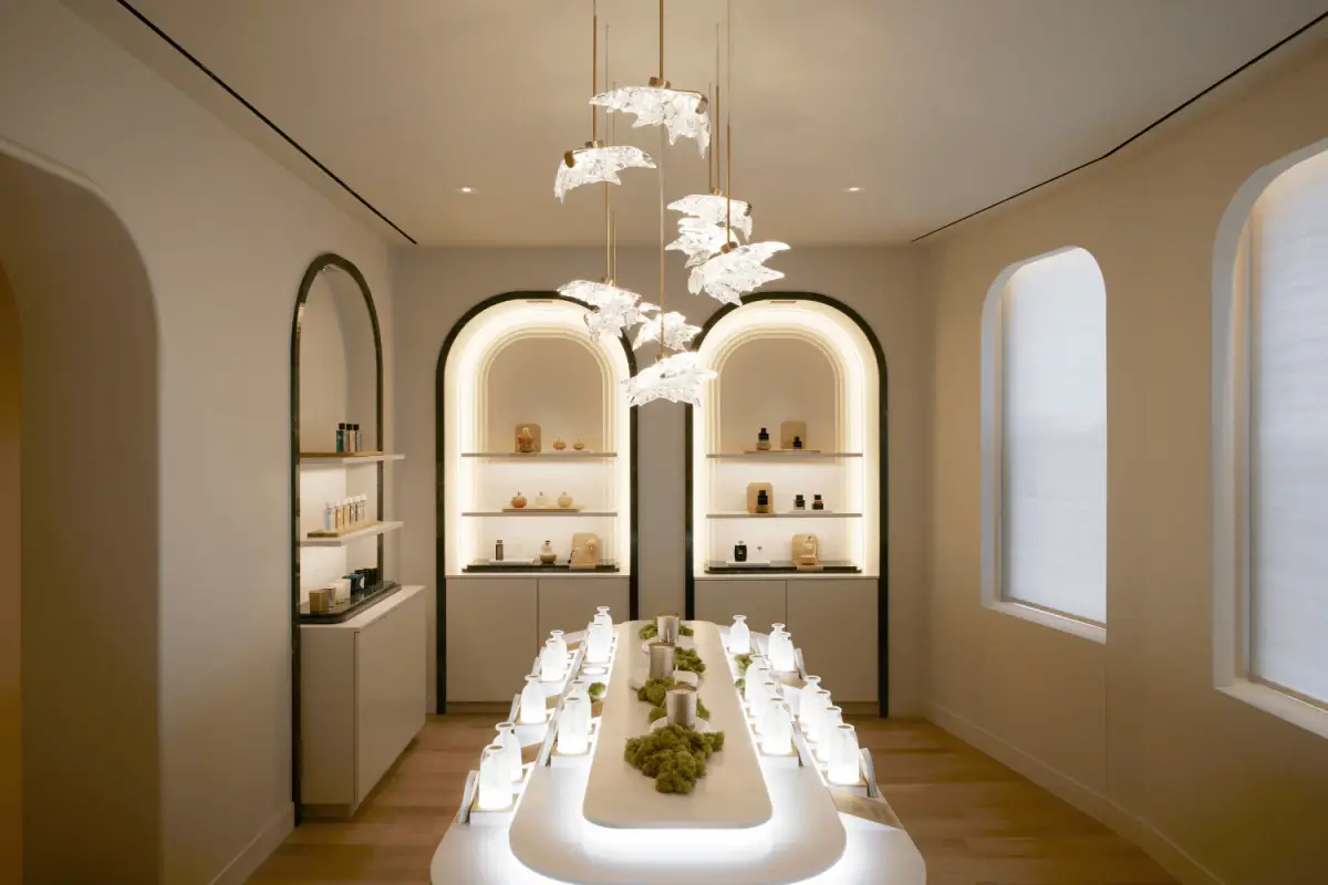 Lalique’s New York Masterpiece: Maison d’Artiste Unveils the Crystal Veil - The Mansion Reborn - Image 3