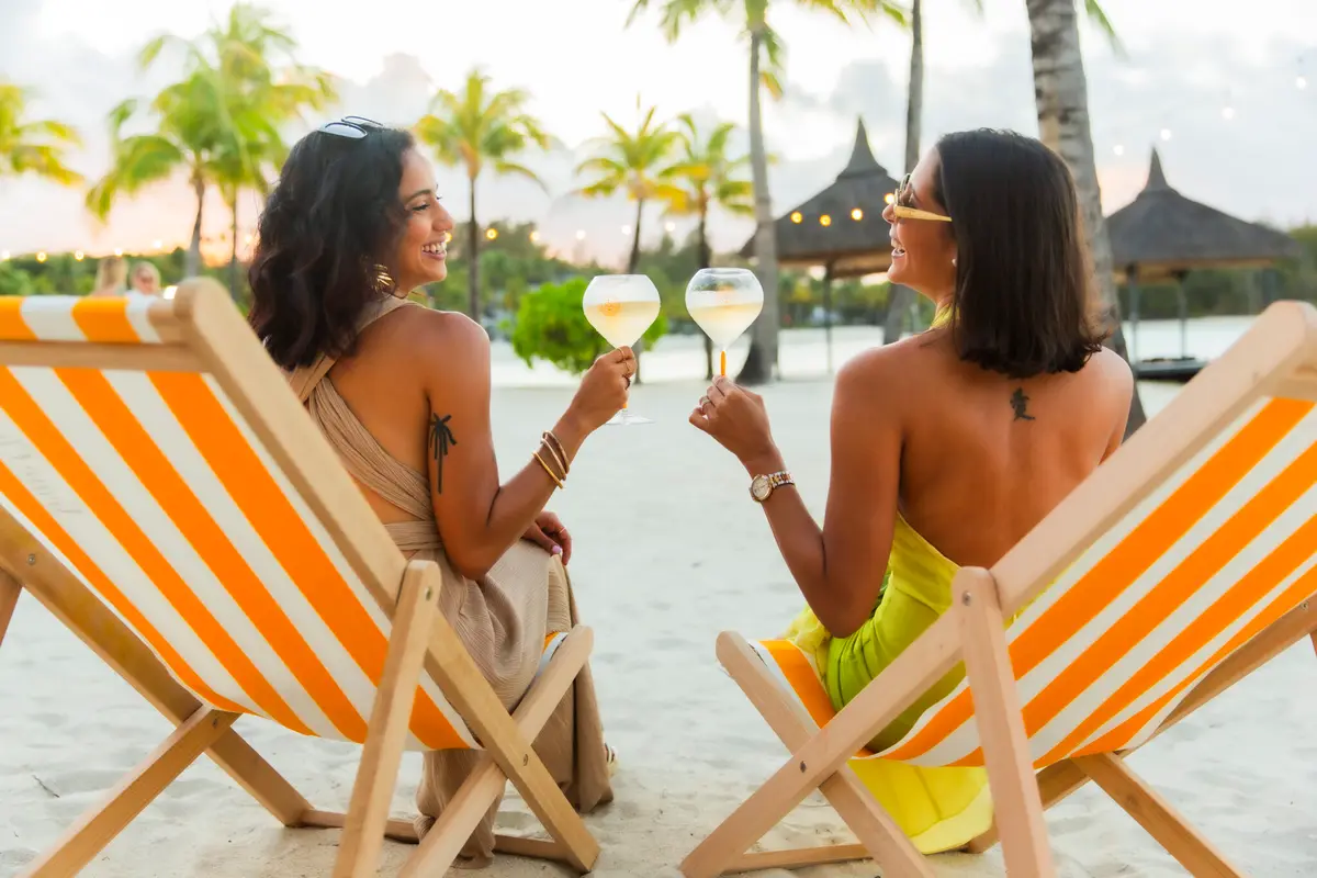 Sun Club by Veuve Clicquot Opens at Shangri-La Le Touessrok Mauritius: Africa's First Beachside Champagne Terrace - Coco's Beach House Becomes Africa's First Sun Club - Image 3