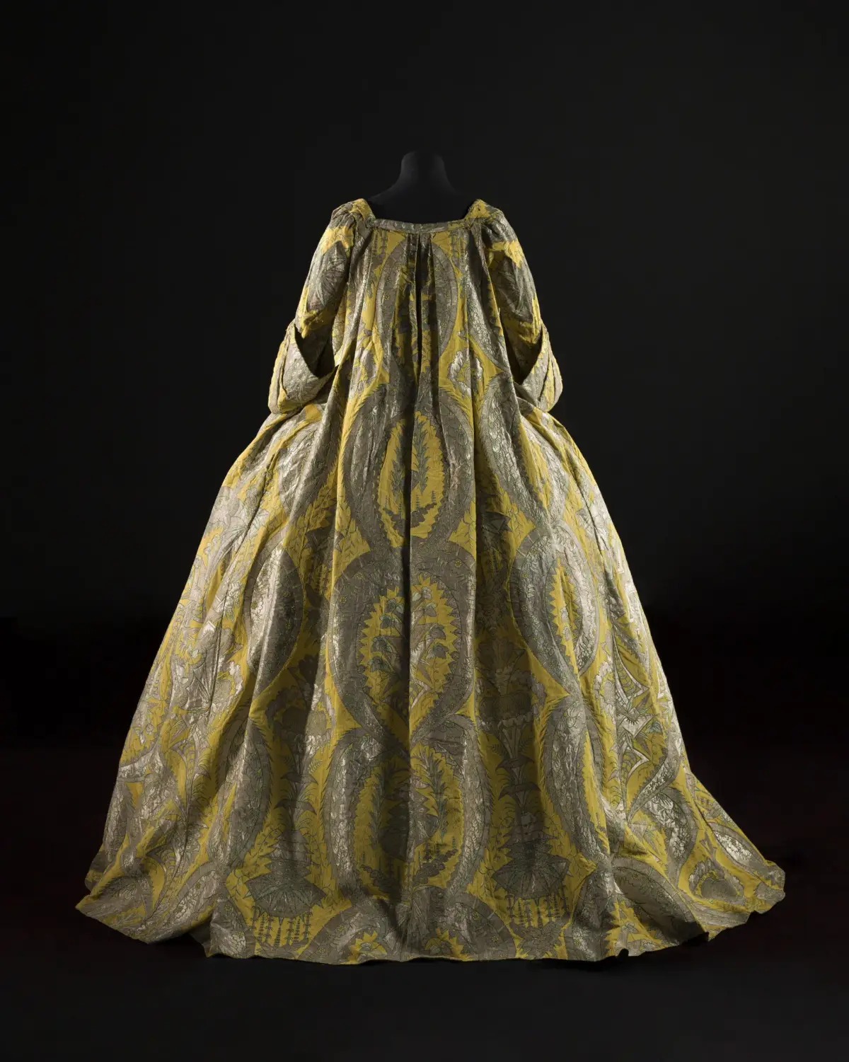 Palais Galliera Presents 18th-Century Fashion: A Fantasized Heritage Exhibition - Image 3