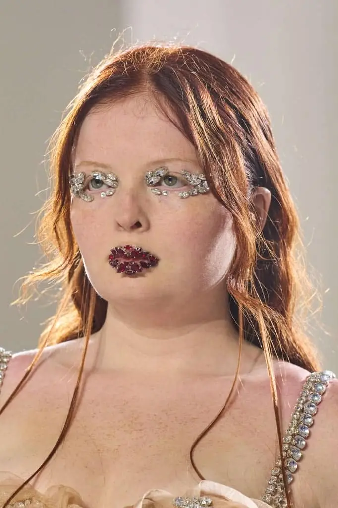 Make- up Trends Jean Paul Gaultier SS24 Haute Couture Wek-Paris