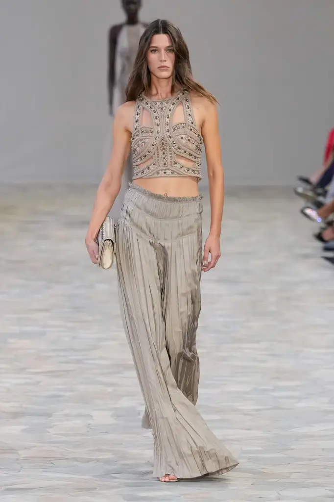 Alberta Ferretti Spring/Summer 2025: A Hymn to Lightness and Soft Femininity - Alberta Ferretti’s Philosophy - Image 3