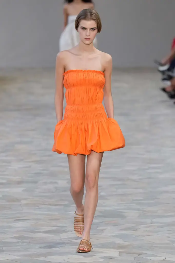 Alberta Ferretti Spring/Summer 2025: A Hymn to Lightness and Soft Femininity - Alberta Ferretti’s Philosophy - Image 2