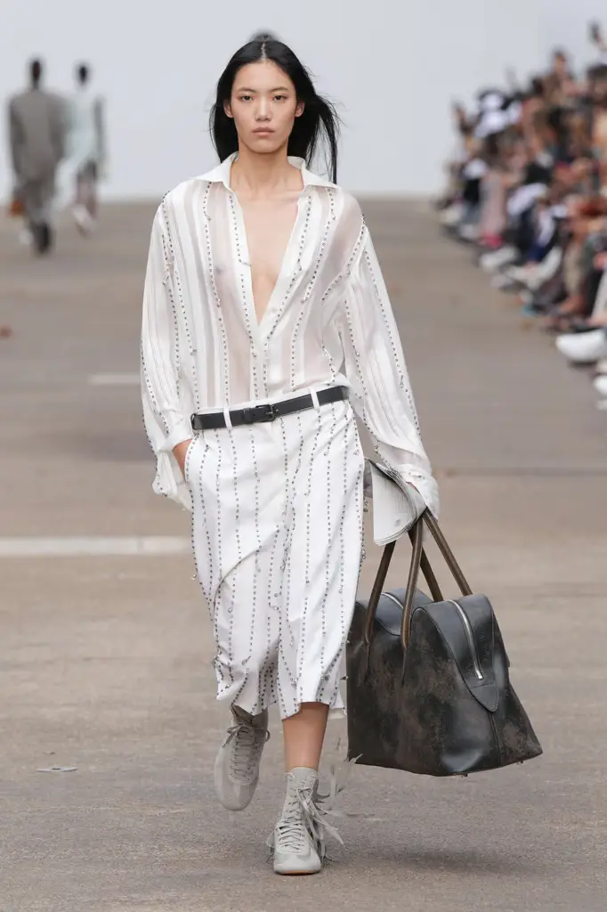 Why 2025 Is All About Unconventional Chic and Fearless Style - Asymmetry Reigns: Breaking All the Rules - Image 1