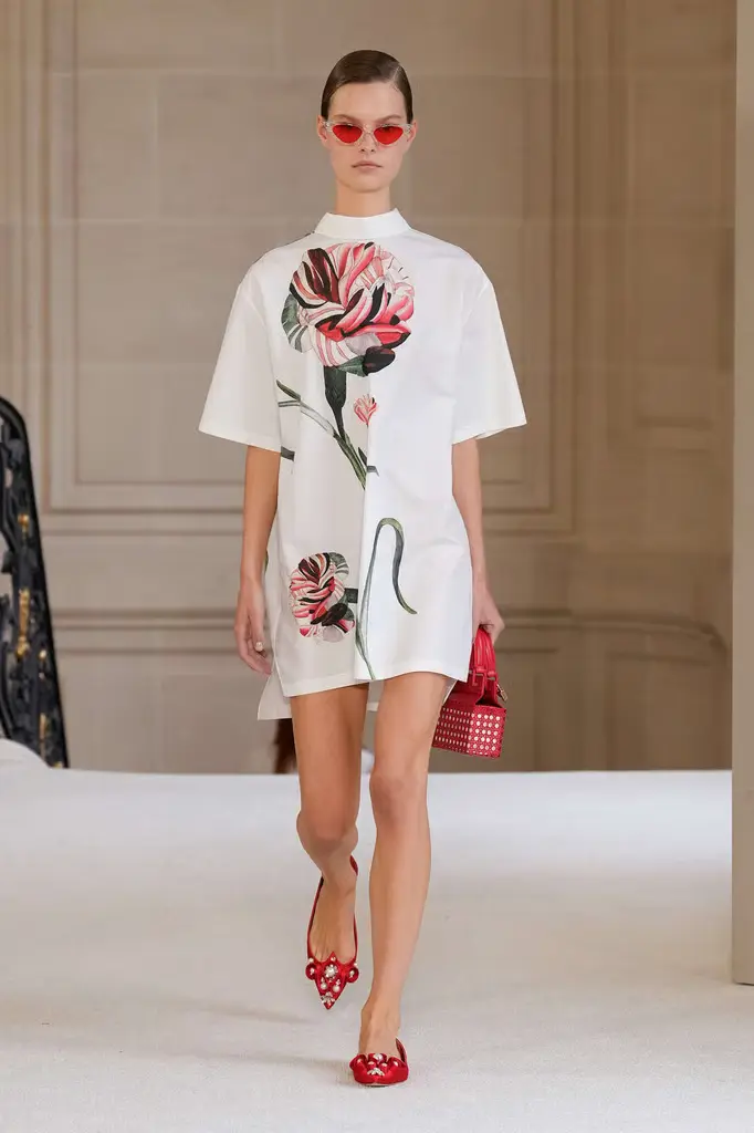 Giambattista Valli S/S 2025 Runway Collection