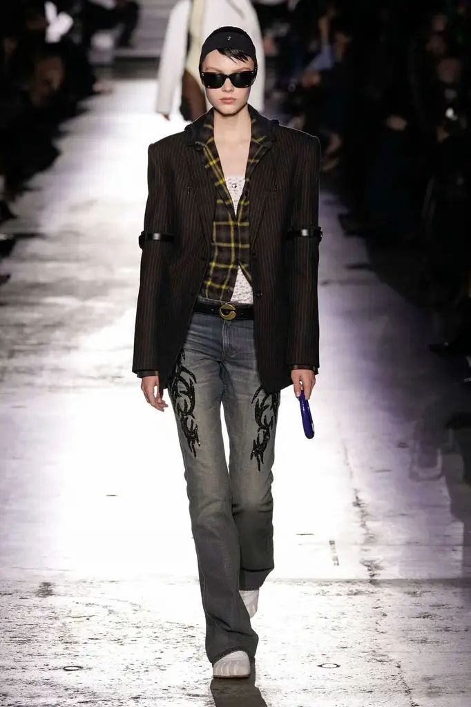 Coperni Turns the Runway into a LAN Party at Paris Fashion Week - 90s Gaming Codes - Image 7