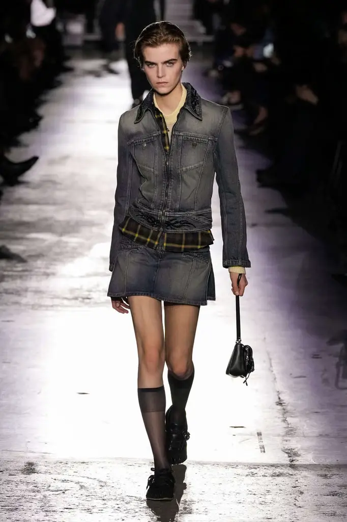 Coperni Turns the Runway into a LAN Party at Paris Fashion Week - 90s Gaming Codes - Image 6