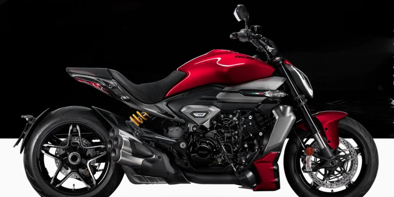 Dsquared2 x Ducati