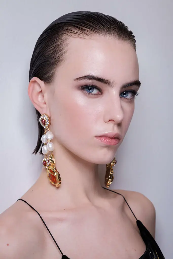 Milan Fashion Week: Roberto Cavalli Ready-to-Wear Fall/Winter 2025/26 - Fire, Metal, and Ancient Echoes - Image 16