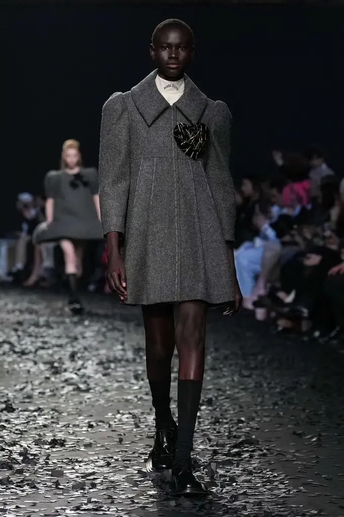 Moschino Fall/Winter 2025/26: Chaos, Couture, and the Art of Reinvention - Image 3