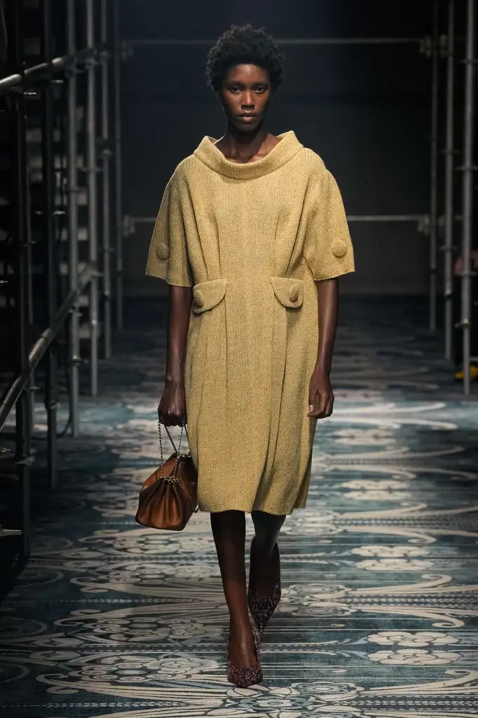 Milan Fashion Week: Prada Fall/Winter 2025/26 Unleashes Raw Energy - Image 4