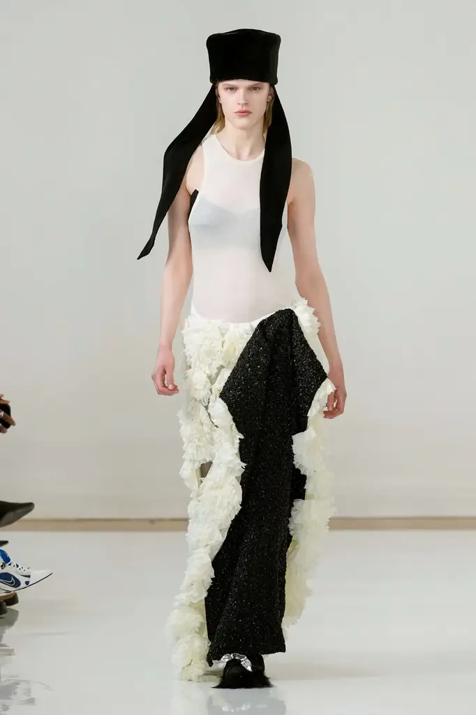 5 Top Women Fashion Trends FW25/26 Spotted at London Fashion Week  - The Return of the Bubble Skirt - Image 19
