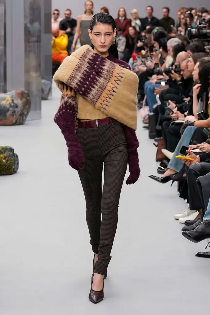 Acne Studios FW25 Walks the Line Between Nature and the City - Shapes in Flux - Image 10