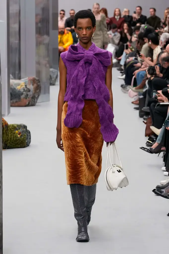 Acne Studios FW25 Walks the Line Between Nature and the City - Image 5