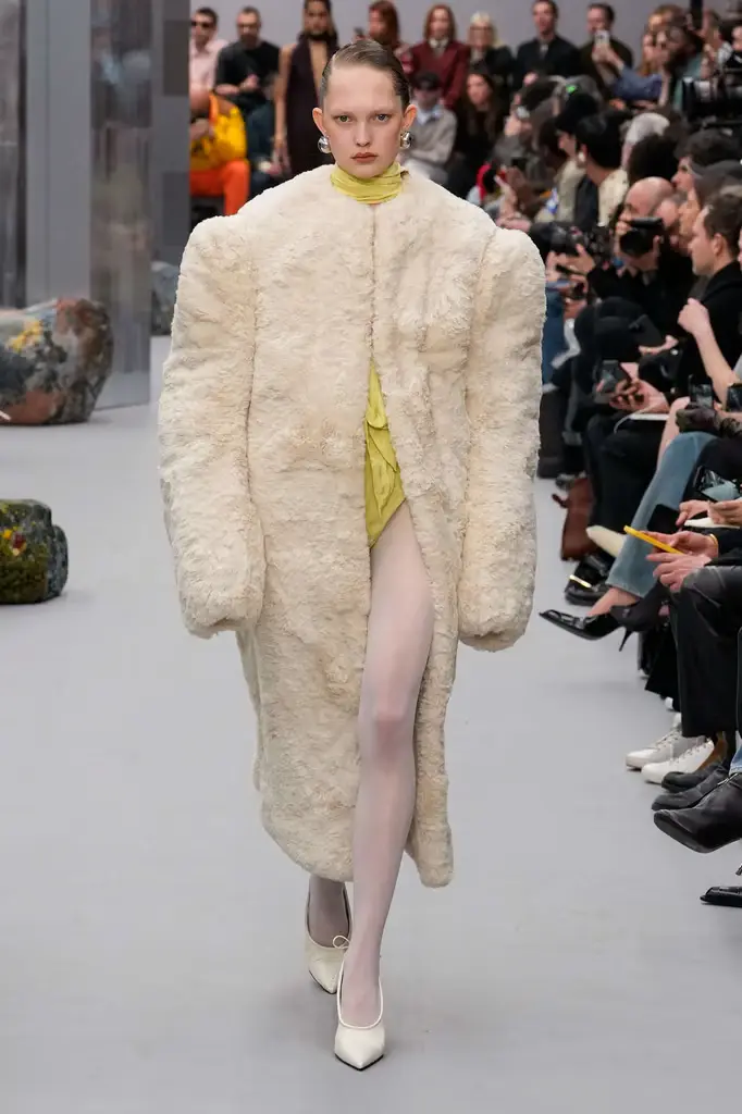 Acne Studios FW25 Walks the Line Between Nature and the City - Shapes in Flux - Image 13