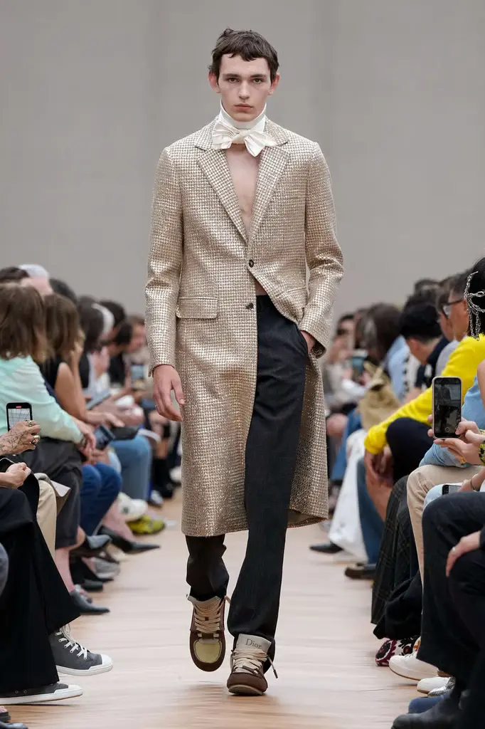 Dior Men Spring/Summer 2026 Breaks the Archive Wide Open - The Show Opens With Silence, Then Disruption - Image 2