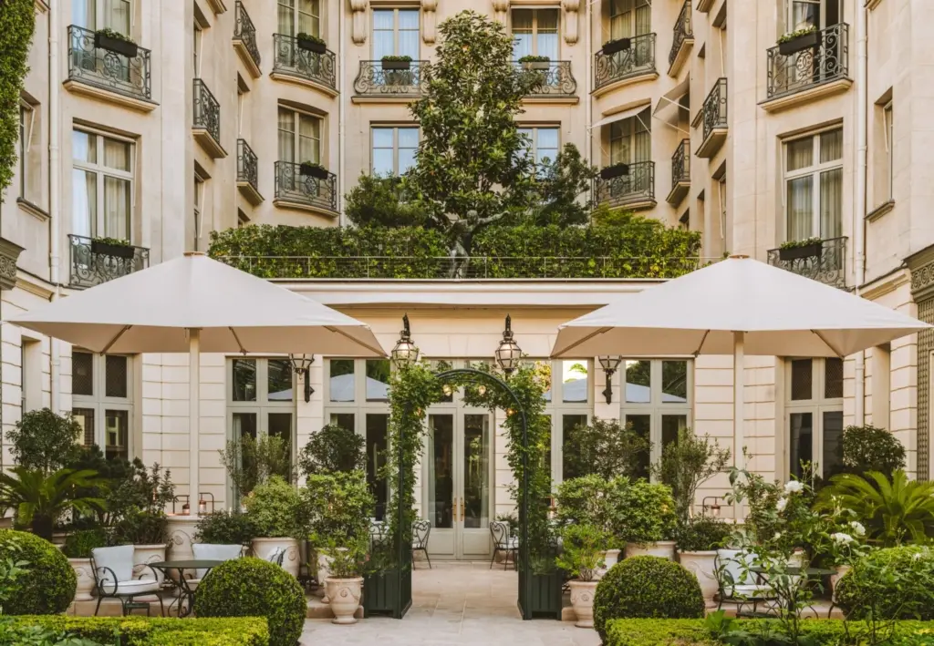 Espadon Ritz  Paris X Eugénie Béziat and Romain de Courcy