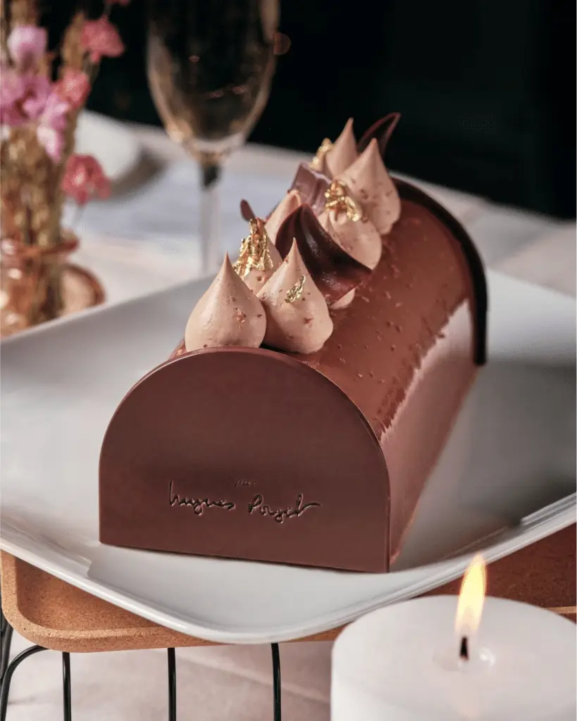 Parisian Yule Logs 2025: The Most Spectacular Creations This Holiday Season - Hôtel de Crillon x Christofle - Image 5