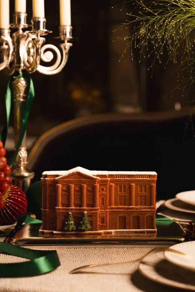 Parisian Yule Logs 2025: The Most Spectacular Creations This Holiday Season - Hôtel de Crillon x Christofle - Image 1