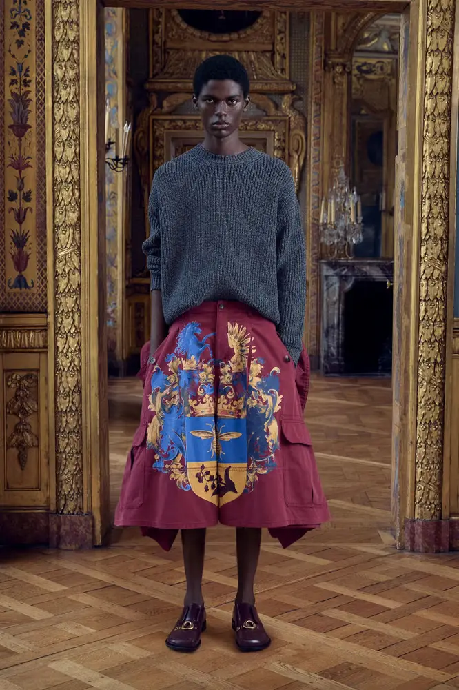 Dior Men Pre-Fall 2026: Anderson Builds on His Signature Tweed, Frock Coats, and Delft Shorts - Image 1