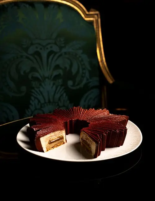 La Réserve Paris Celebrates 10 Years with a Dazzling Yule Log - The Taste Structure - Image 2