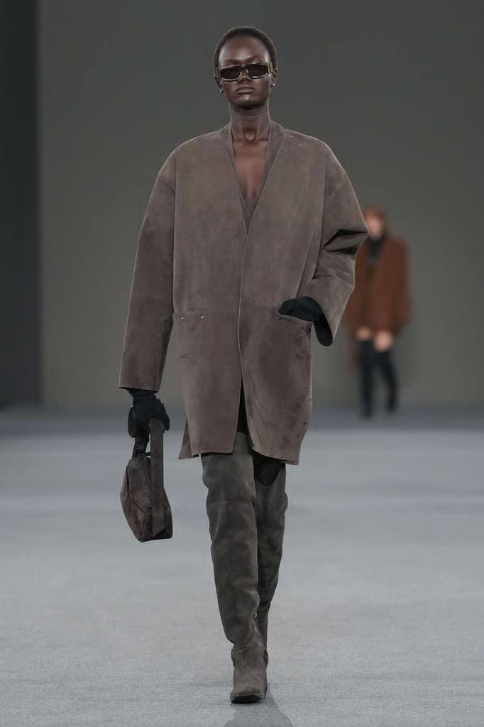 Milan Fashion Week: Max Mara Fall/Winter 2026-2027 Finds Its Most Powerful Woman in Medieval History - Image 1