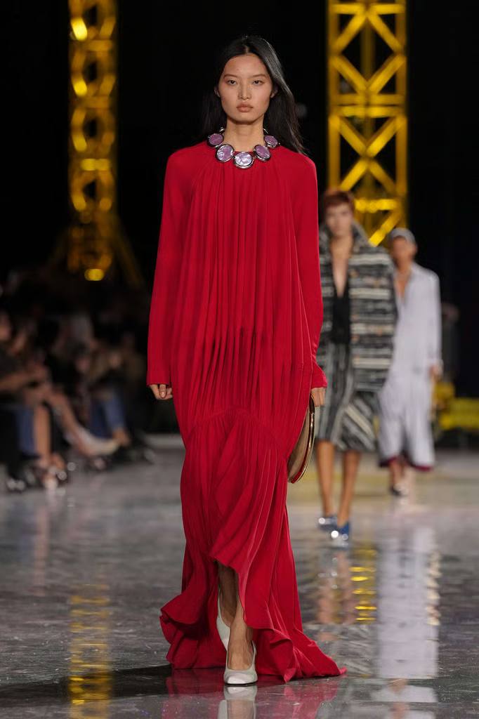 Chanel FW27 Red